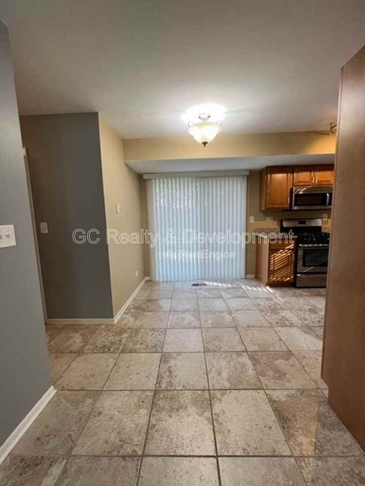 12 Wild Rose Ct - Photo 4 of 20