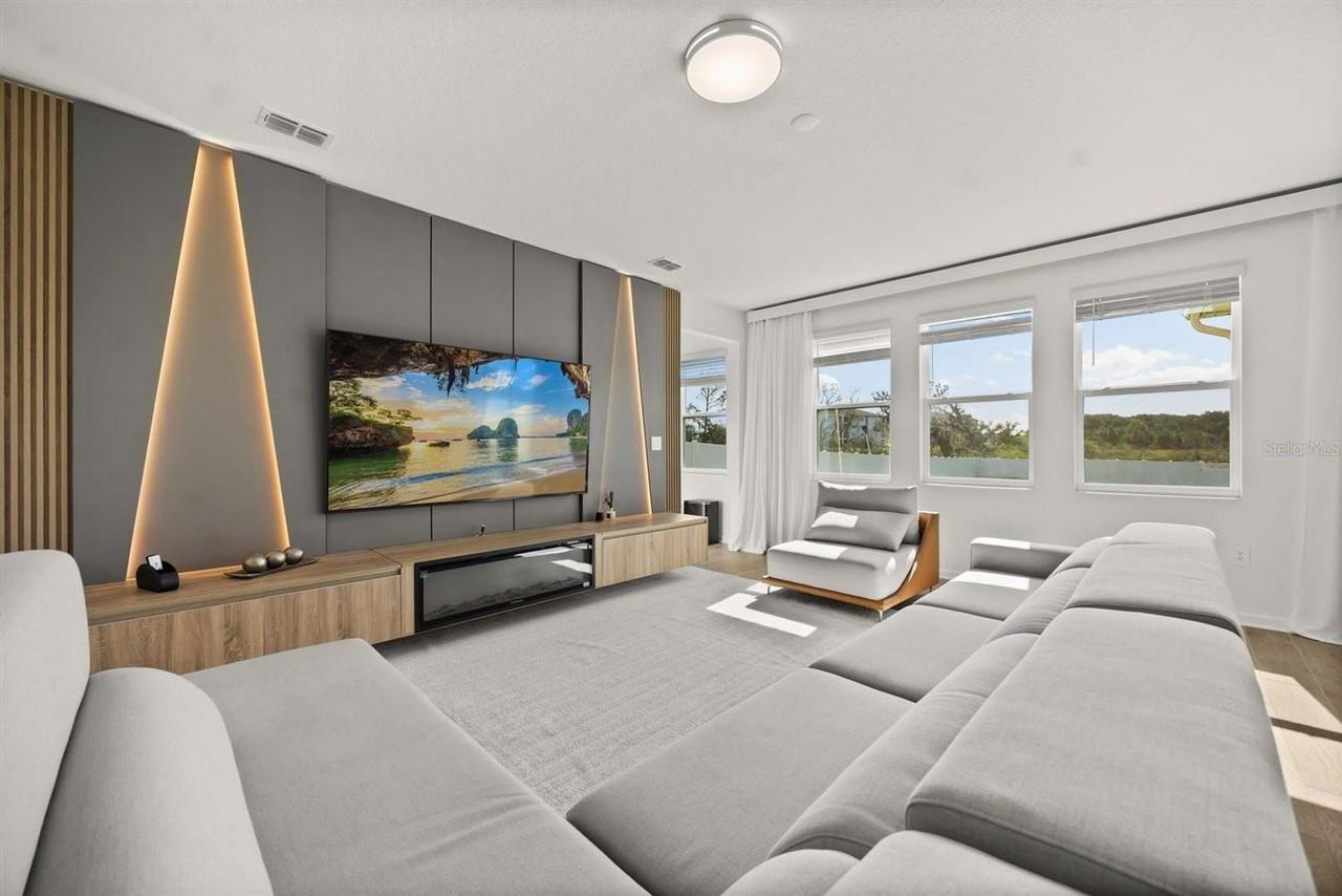 11115 Great Rock St - Photo 2 of 34