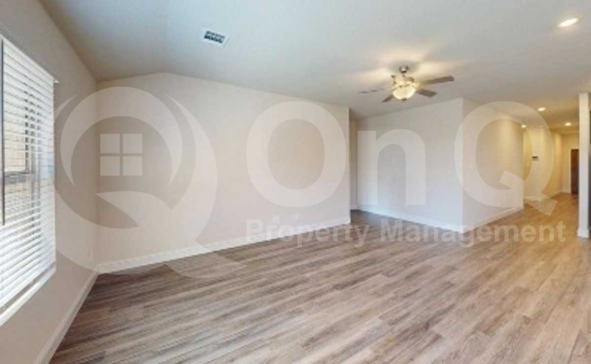 613 Huntley Dr - Photo 3 of 28