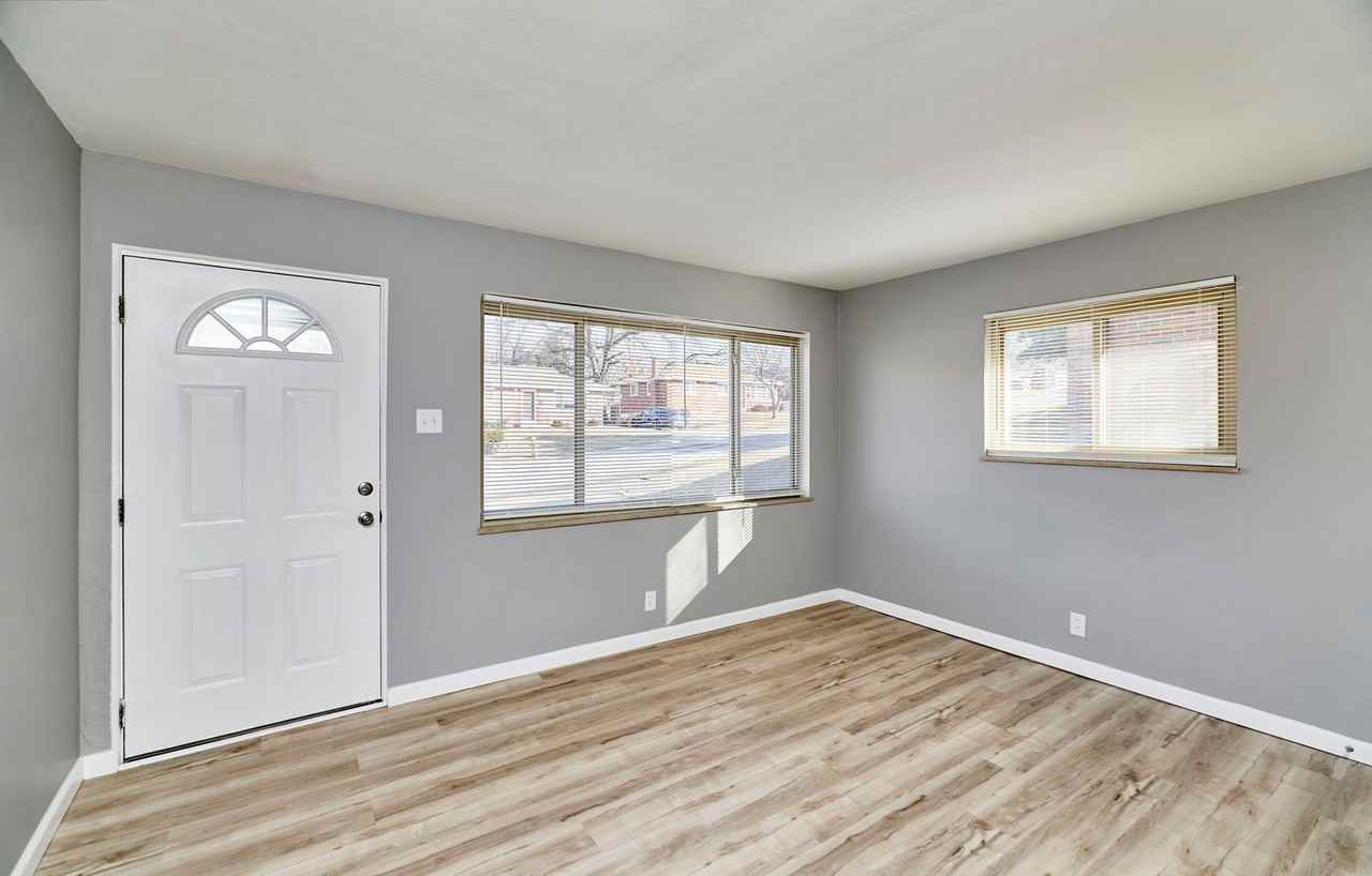 9530 Cote Brilliante Ave - Photo 7 of 32