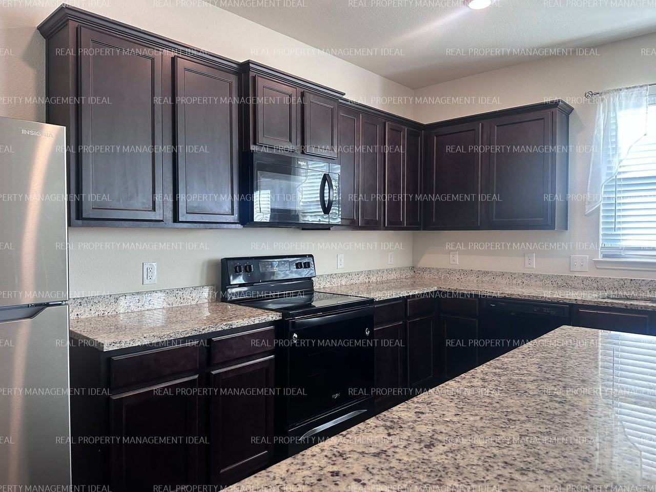 14310 Wrangler Way - Photo 7 of 25