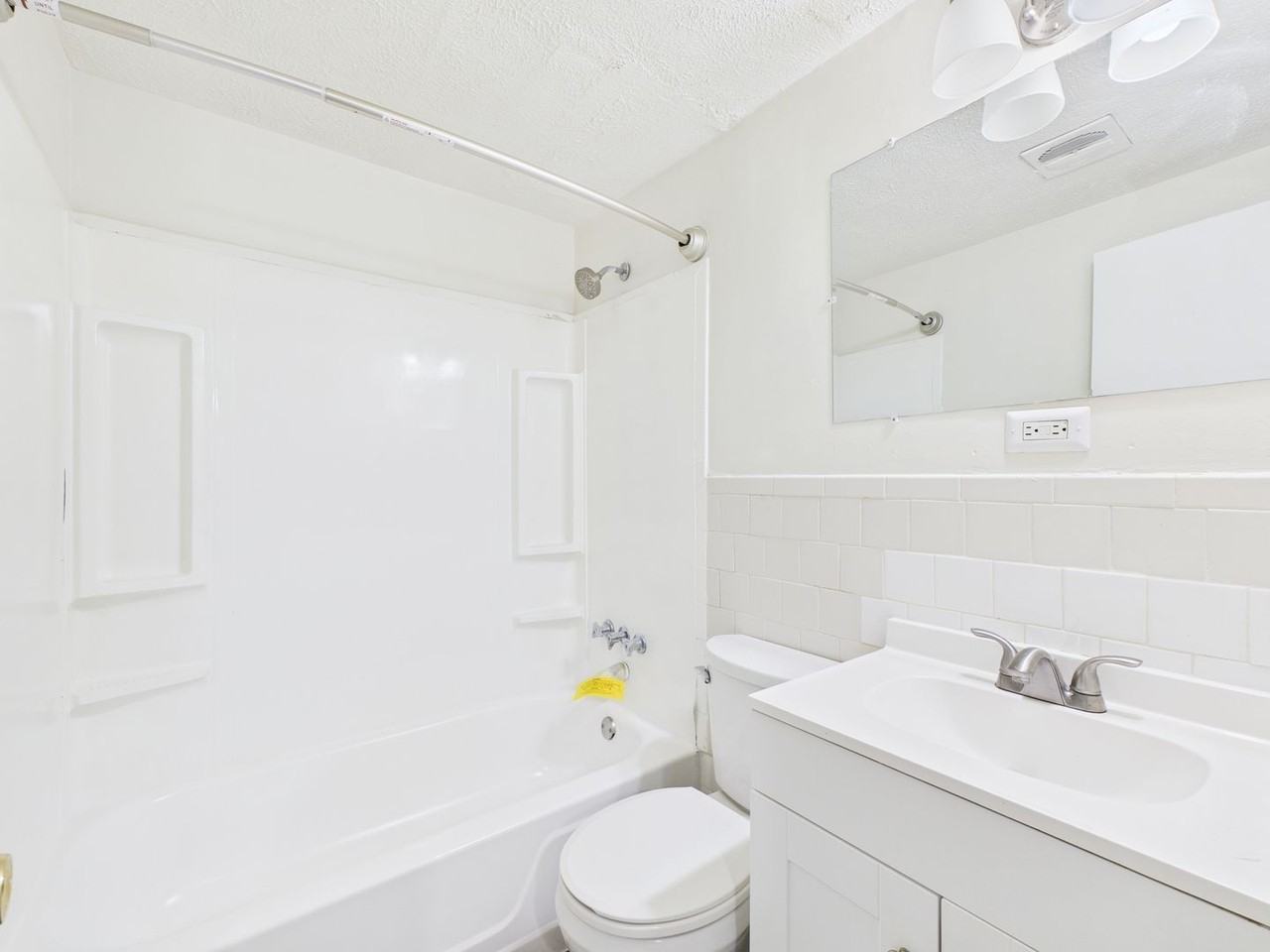 3206 Midlothian Tpke #I - Photo 6 of 7