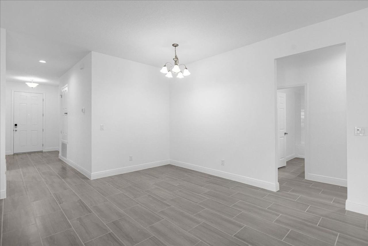 7707 Scicli Way - Photo 3 of 25