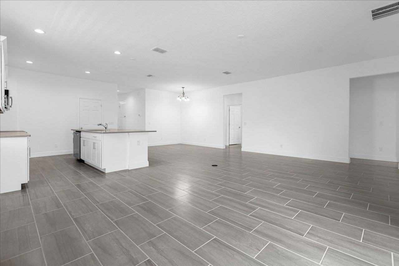 7707 Scicli Way - Photo 5 of 25