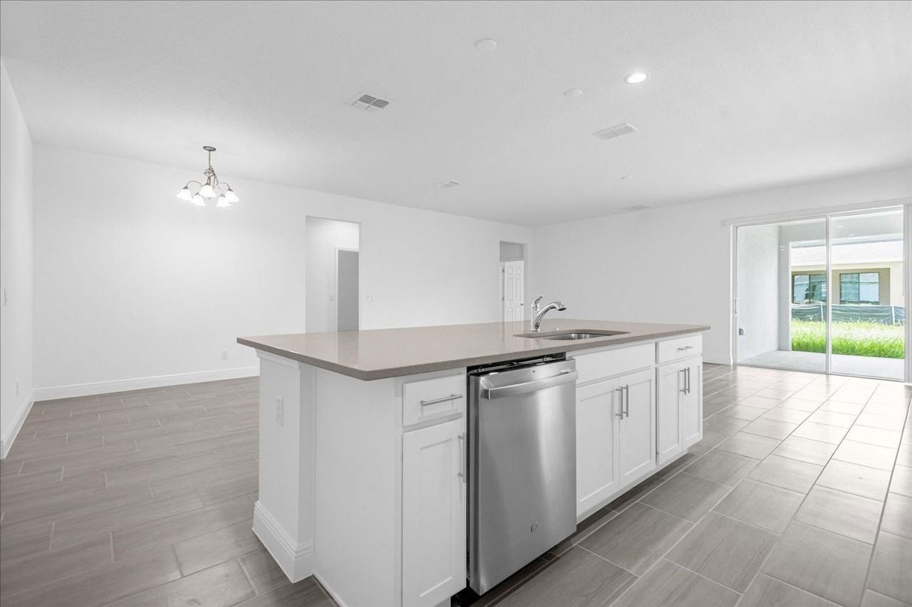 7707 Scicli Way - Photo 7 of 25