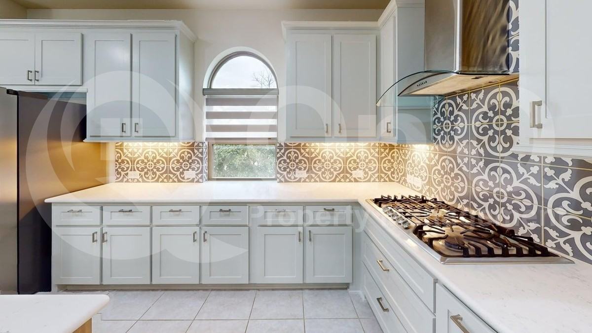 14518 Shady Grove Ln - Photo 4 of 34