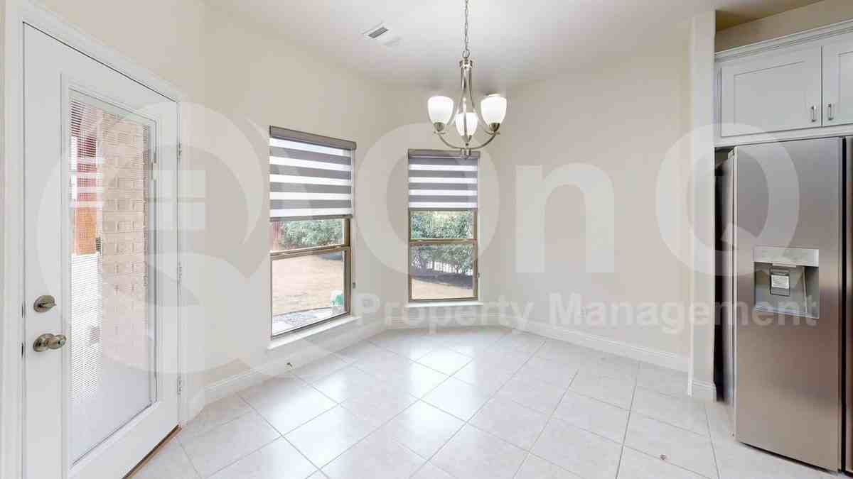 14518 Shady Grove Ln - Photo 6 of 34