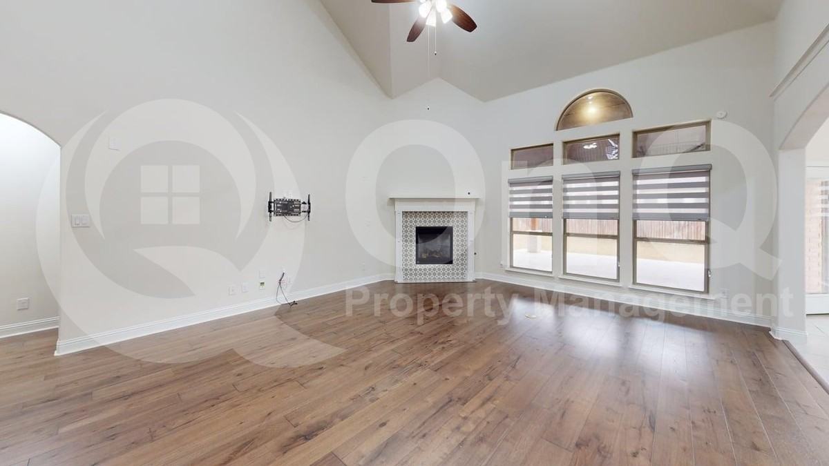 14518 Shady Grove Ln - Photo 7 of 34