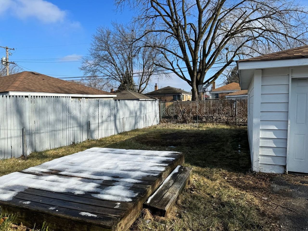 14231 Dobson Ave - Photo 3 of 15