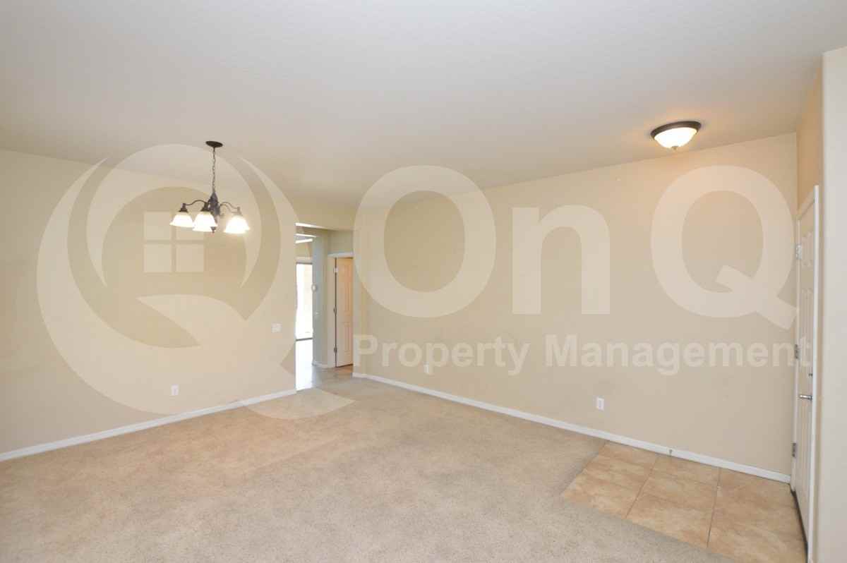 2209 W Marconi Ave - Photo 7 of 25