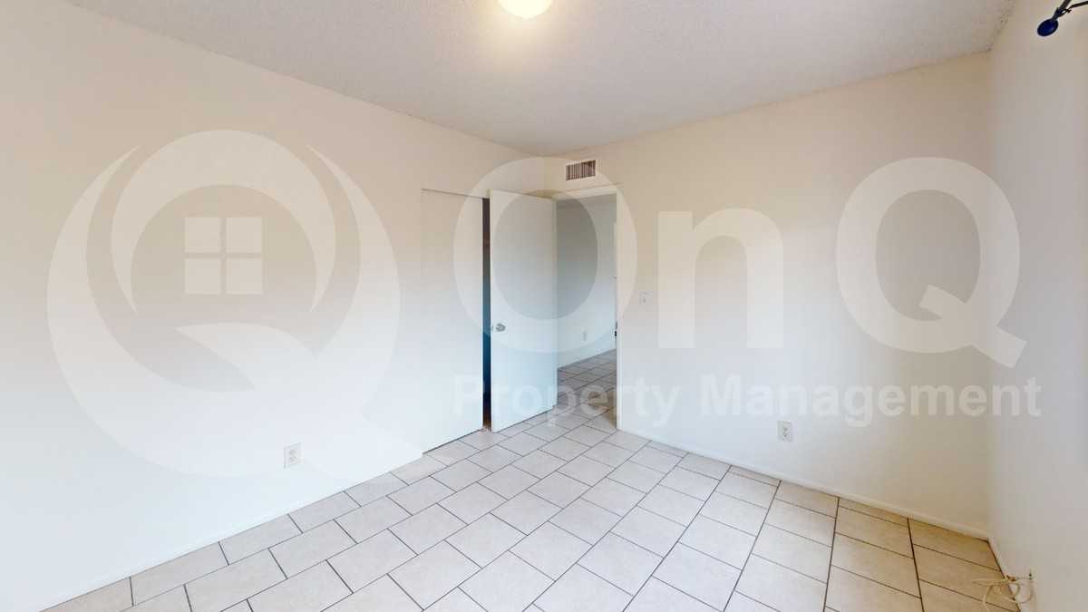 1229 E 25th St - Photo 4 of 11