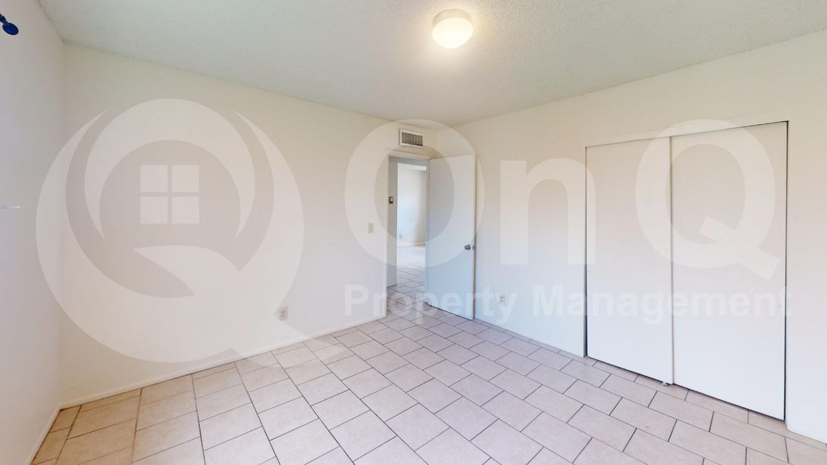 1229 E 25th St - Photo 6 of 11