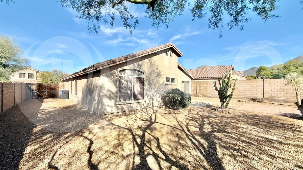 10253 E Penstamin Dr - Photo 5 of 48