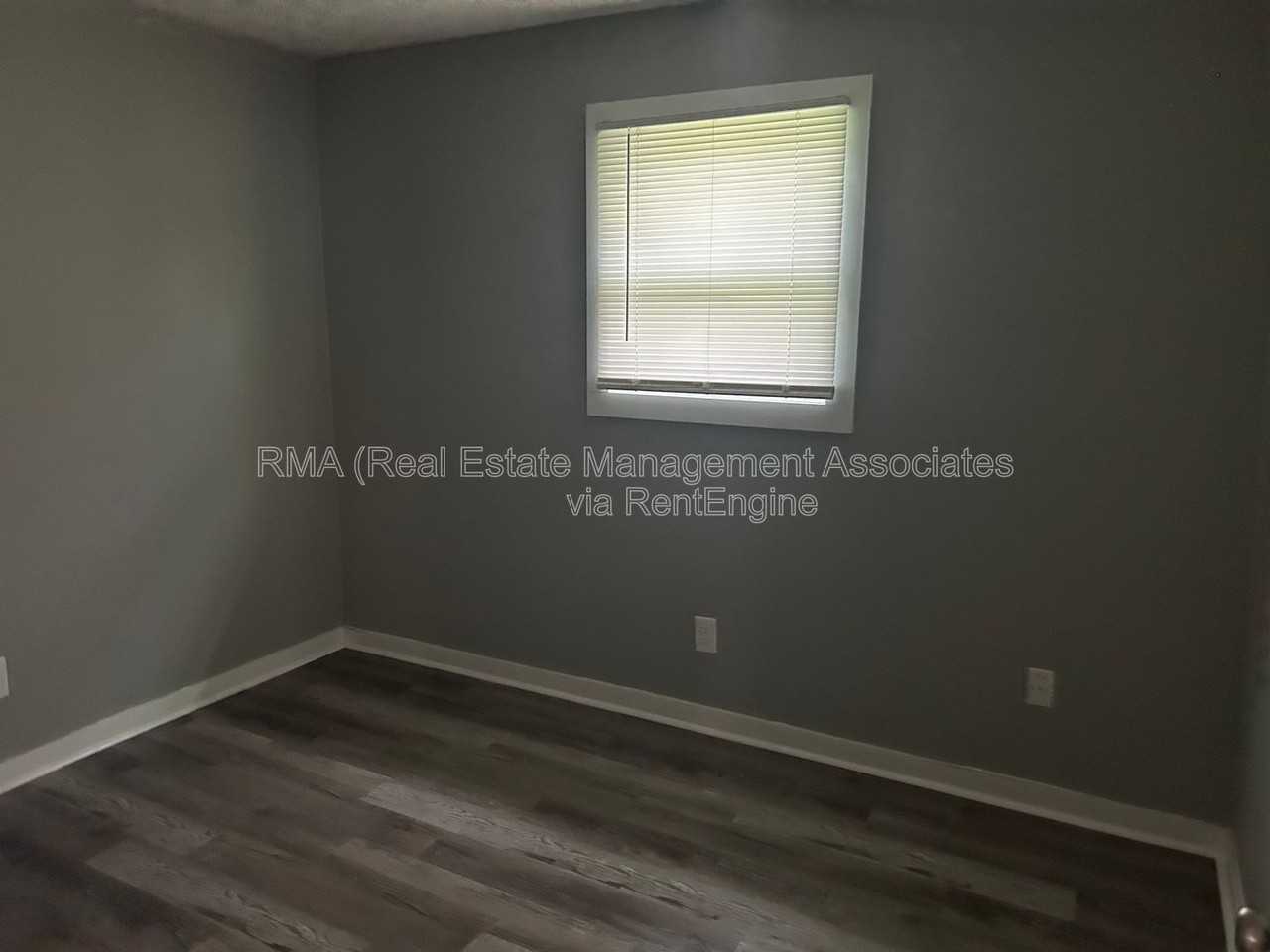 217 W Quilly St - Photo 4 of 7