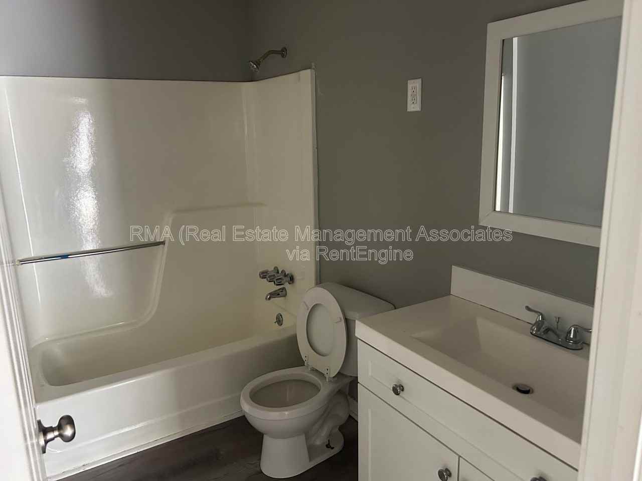 217 W Quilly St - Photo 5 of 7