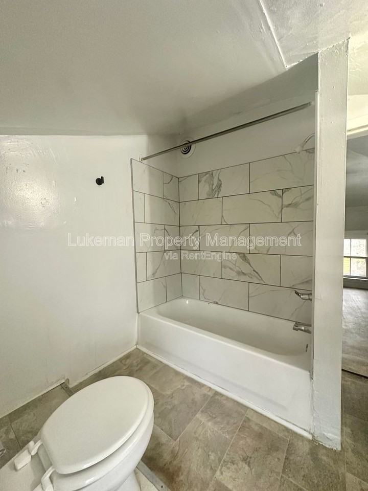 515 Locust St #5 - Photo 7 of 9