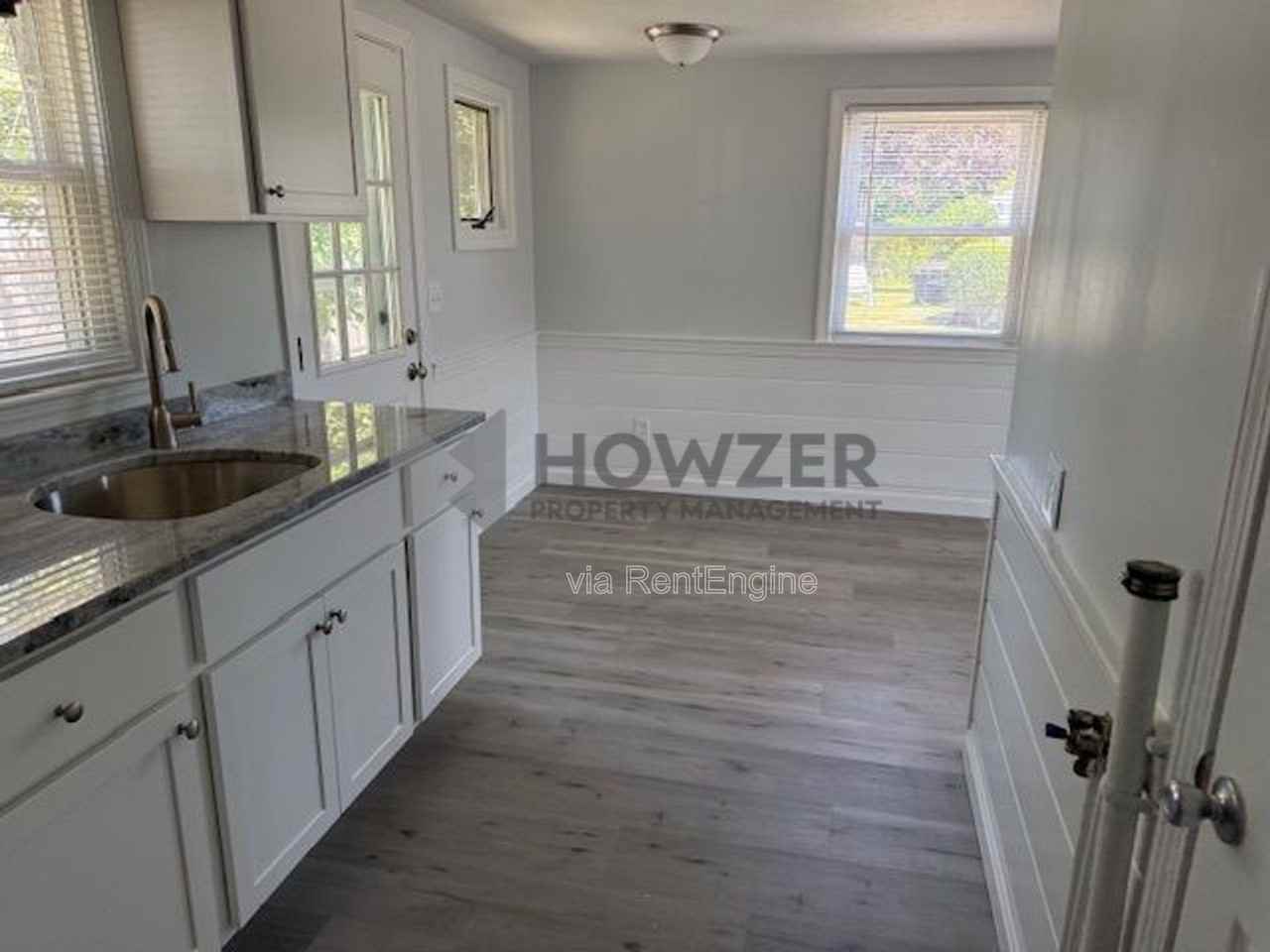 325 Oak Neck Rd - Photo 2 of 8