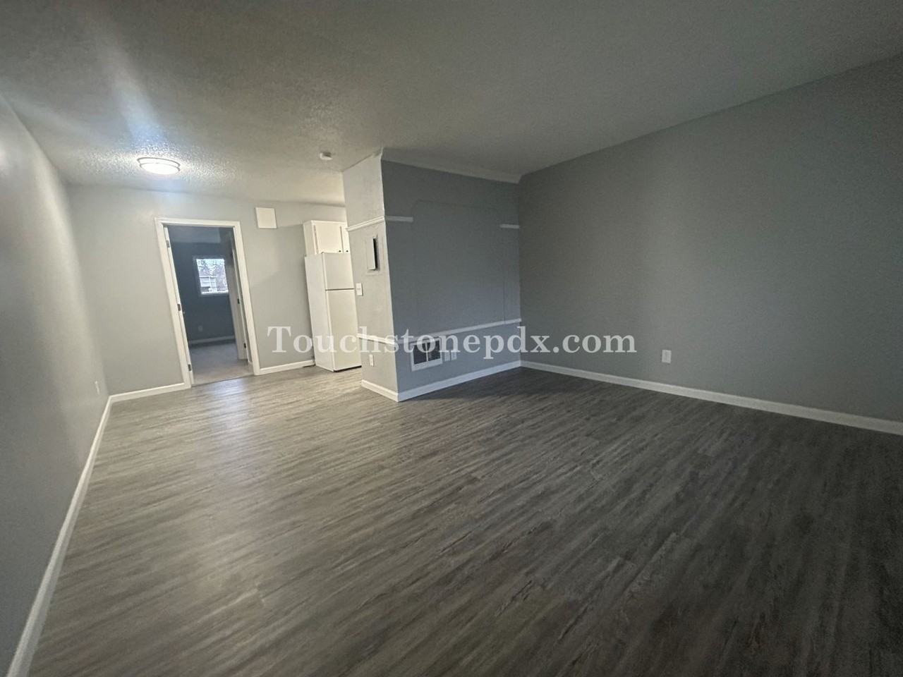 2425 Se 135th Ave - Photo 2 of 18