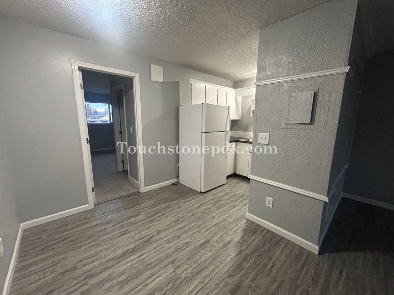 2425 Se 135th Ave - Photo 5 of 18