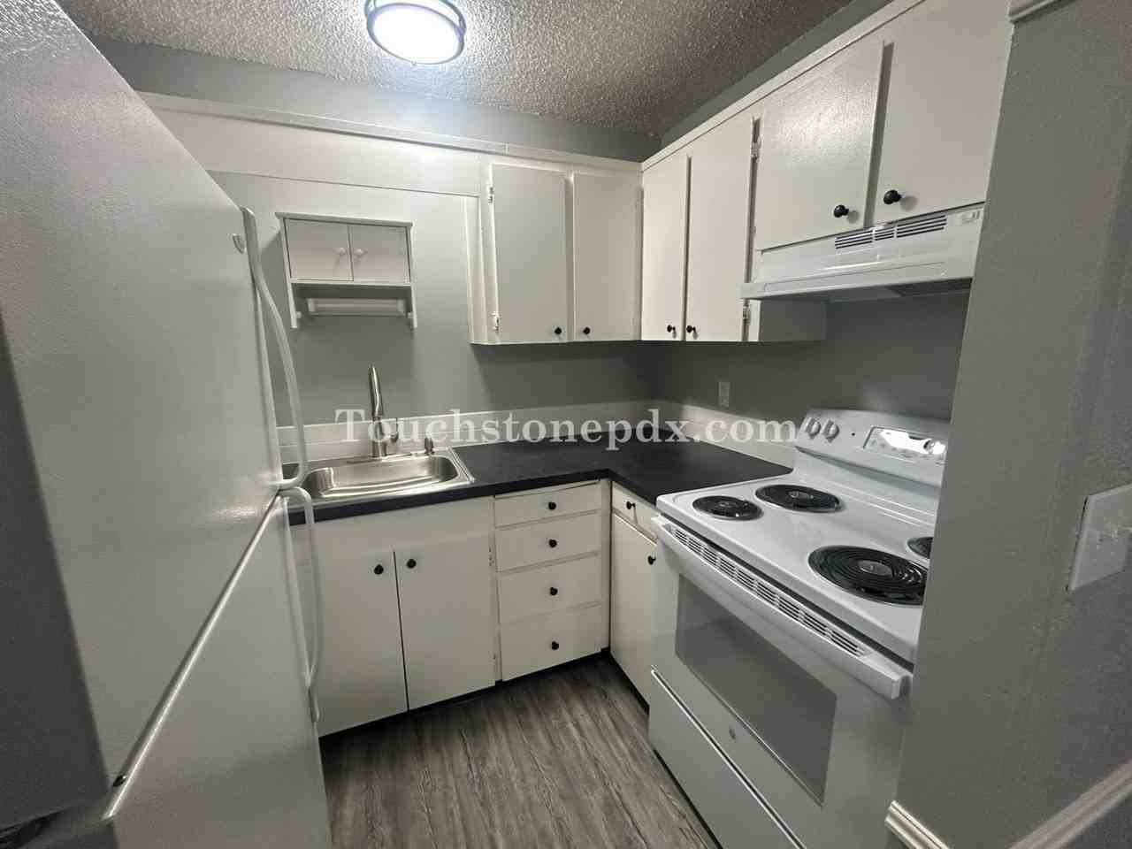 2425 Se 135th Ave - Photo 7 of 18