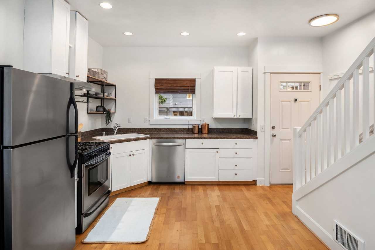 2015 S Main St #B - Photo 7 of 22