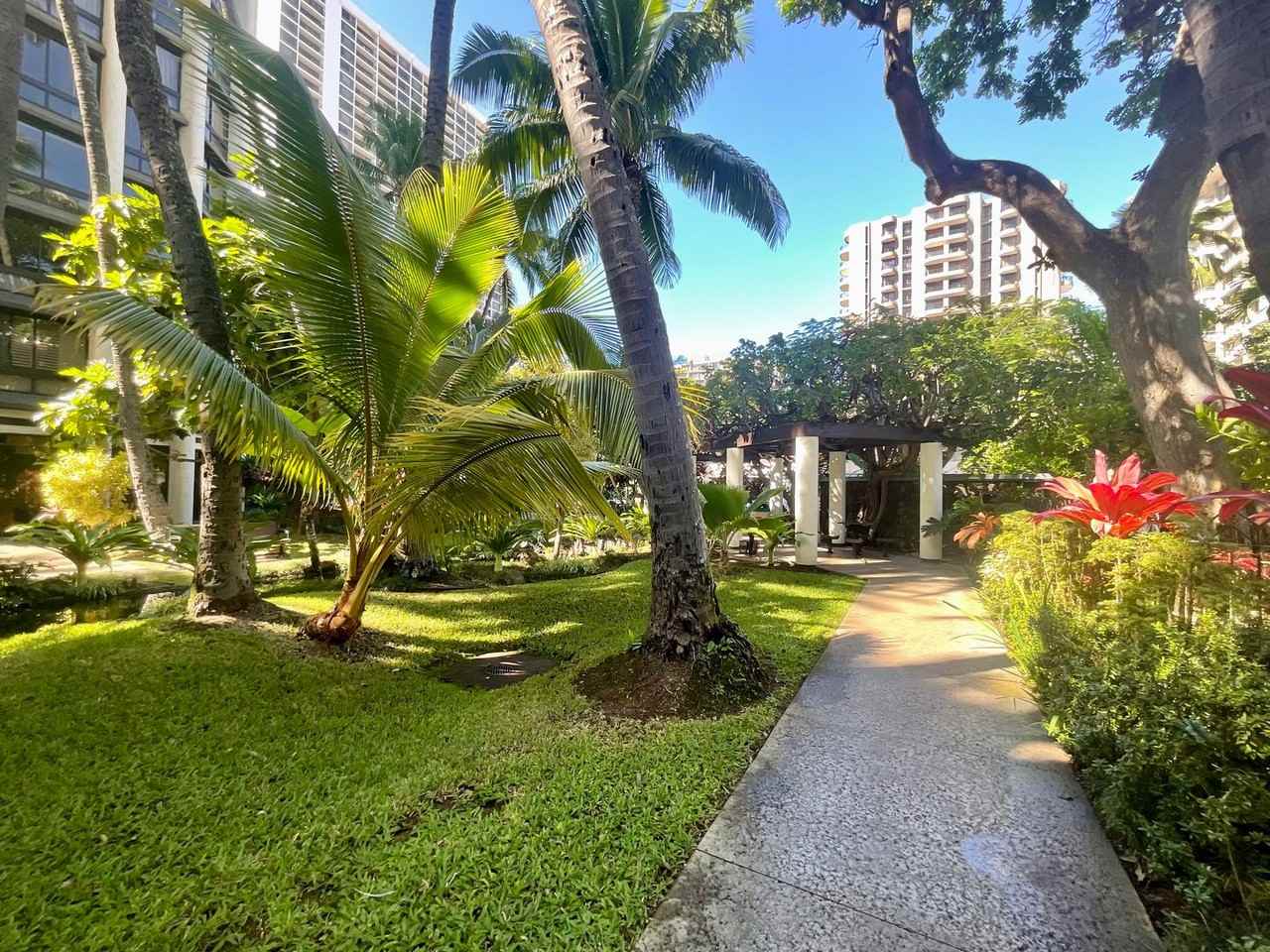 300 Nanu St #I905 - Photo 4 of 28