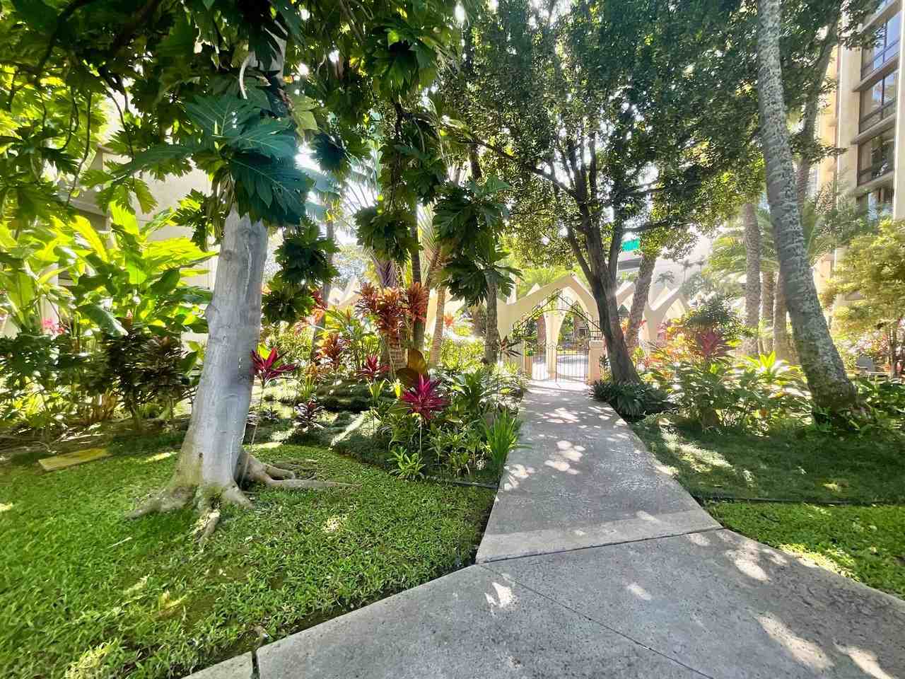 300 Nanu St #I905 - Photo 5 of 28