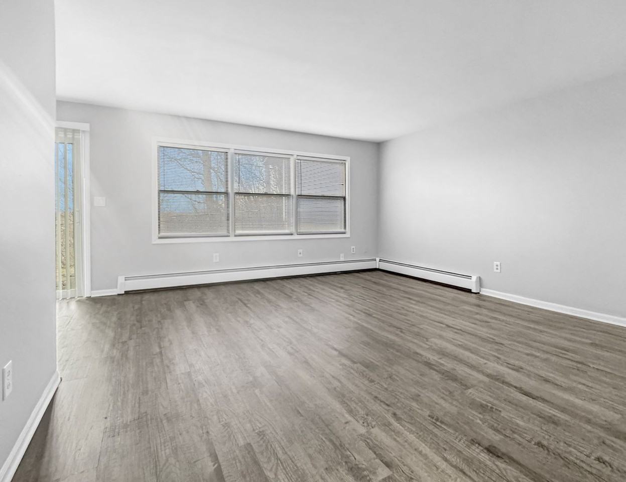 3111 Hubal Ave Sw - Photo 5 of 9