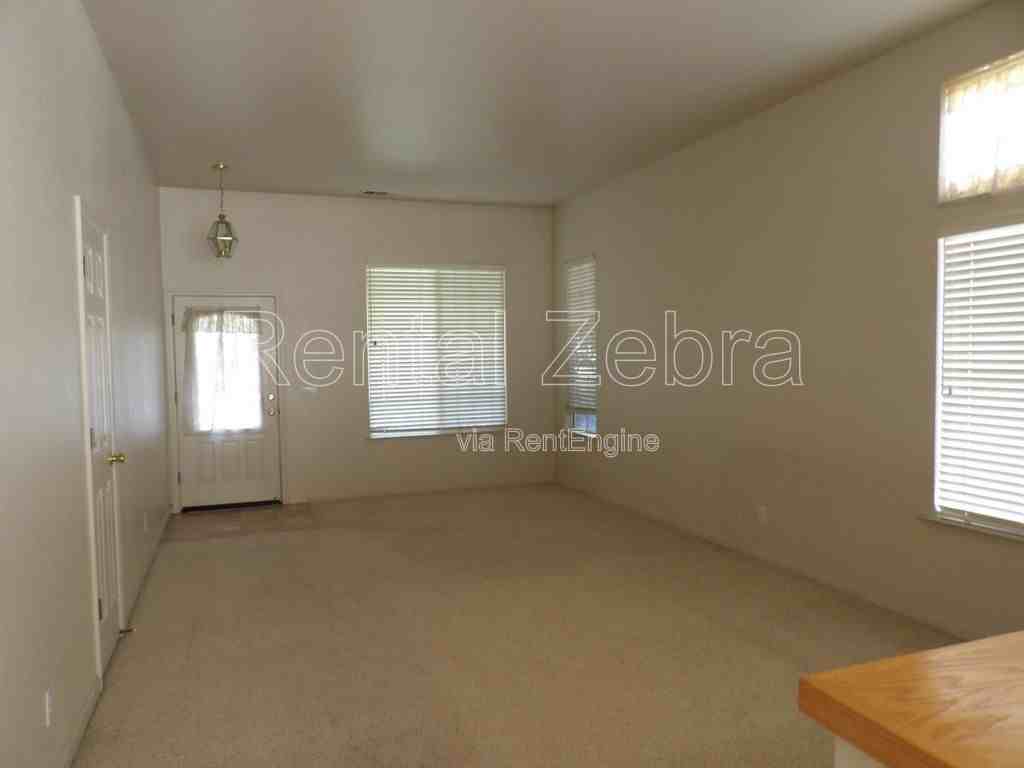 1896 Edgewood Ct - Photo 2 of 16