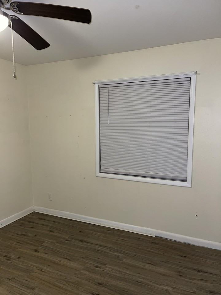 6558 College Dr - Photo 4 of 25