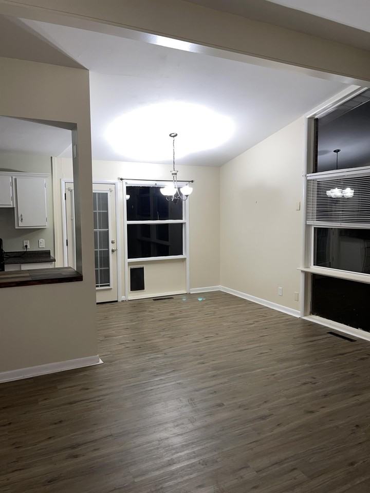 6558 College Dr - Photo 4 of 25