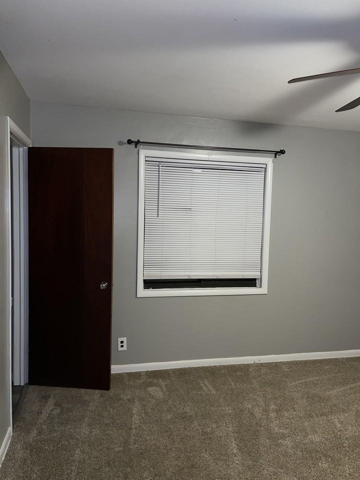 6558 College Dr - Photo 3 of 25