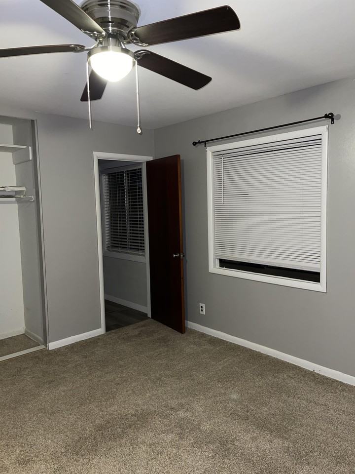 6558 College Dr - Photo 2 of 25