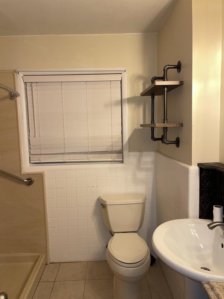 6558 College Dr - Photo 7 of 25