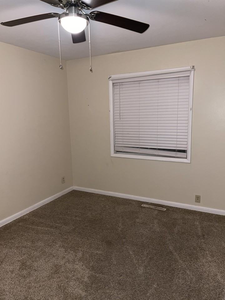 6558 College Dr - Photo 5 of 25