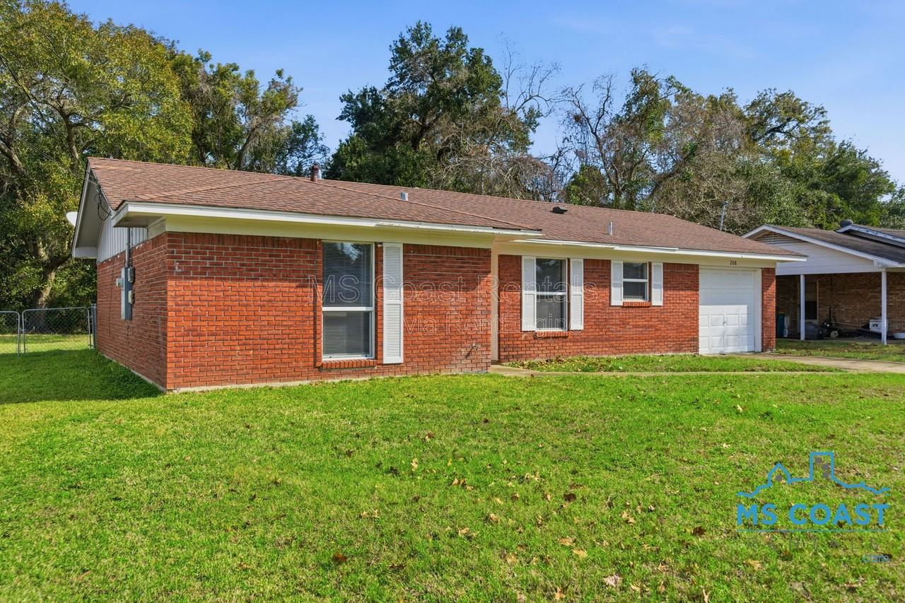 208 Charles Ave - Photo 2 of 21