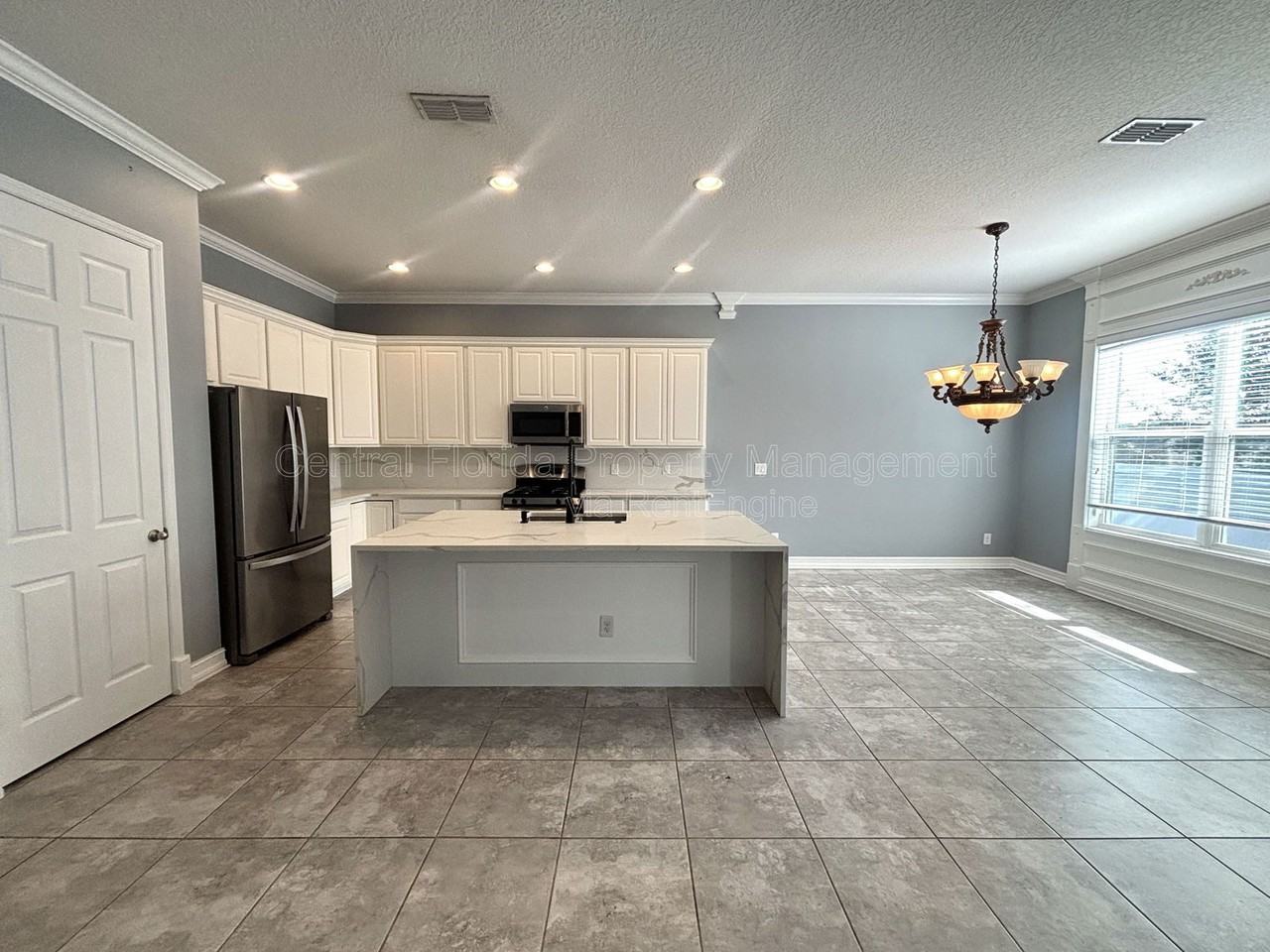 984 Maypole Dr - Photo 5 of 21