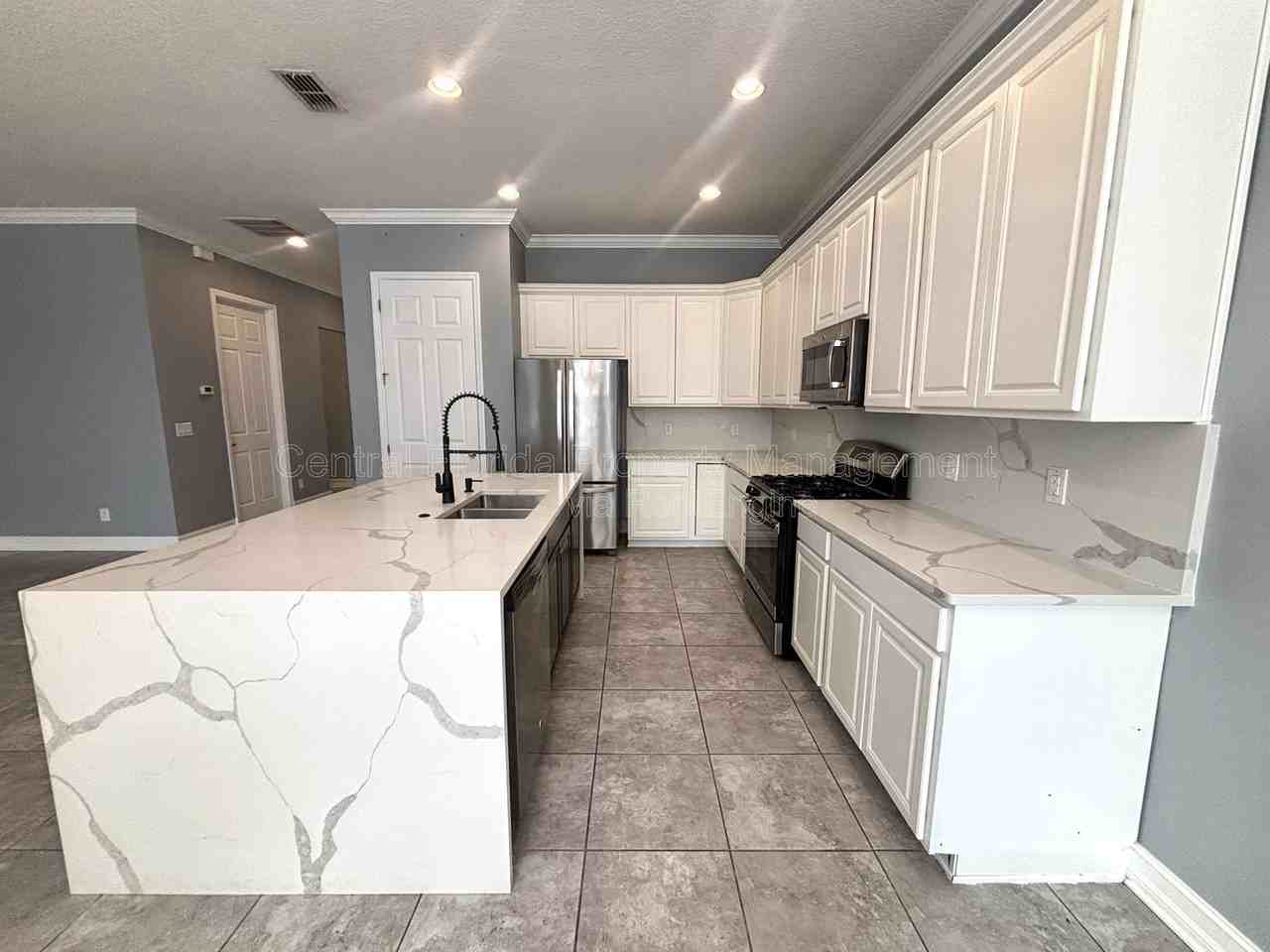 984 Maypole Dr - Photo 6 of 21