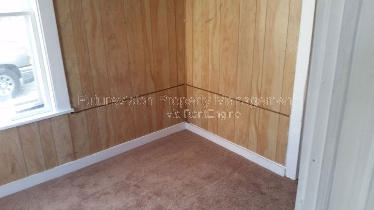 857 Royce Ave - Photo 6 of 6