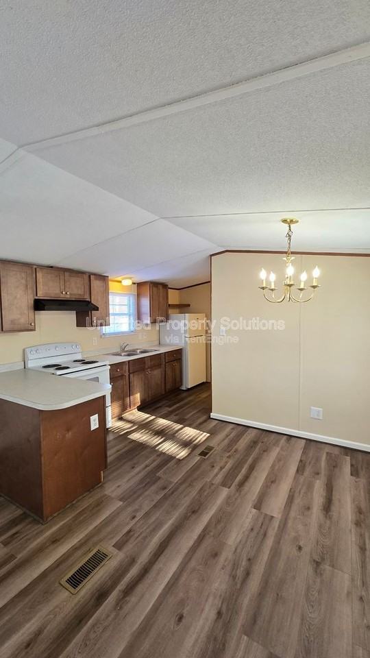 337 Gold Coast Dr - Photo 6 of 19