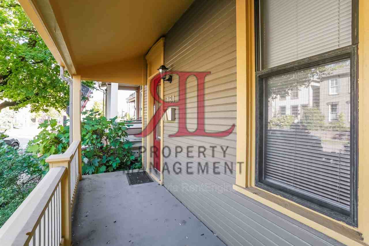 181 E 1st Ave - Photo 3 of 27