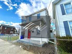 906 Vine St - Photo 1 of 1