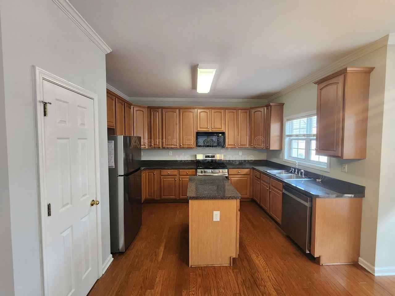 6101 Vintage Pointe Pl - Photo 6 of 29