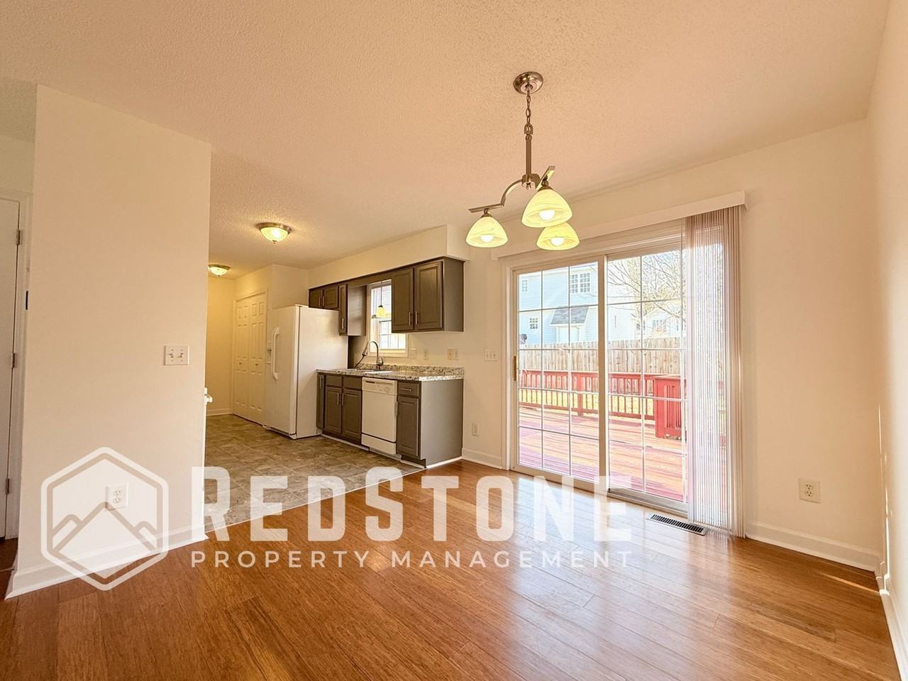 131 Hoskins Cir - Photo 7 of 32