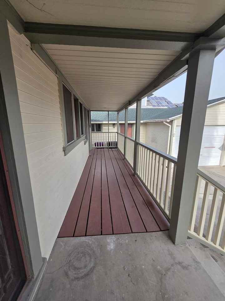 821 Raymond Ave - Photo 2 of 13