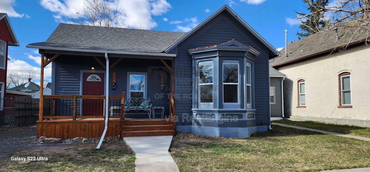 606 W 24th St - Photo 2 of 11