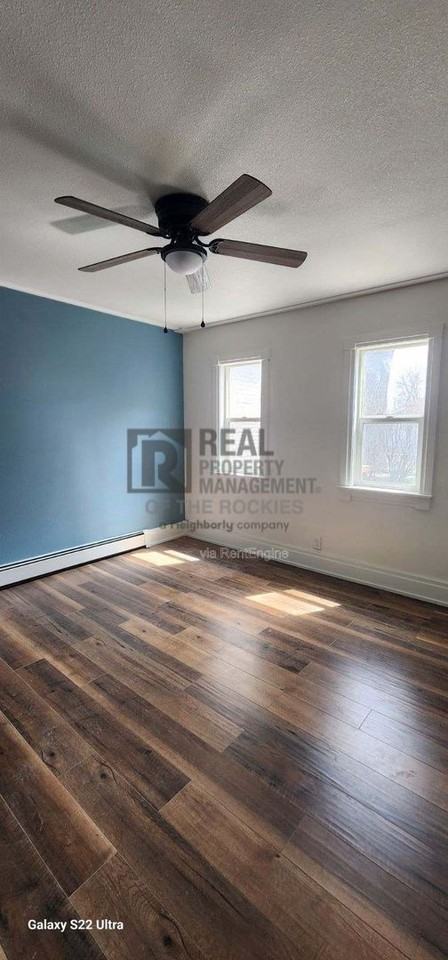 606 W 24th St - Photo 6 of 11