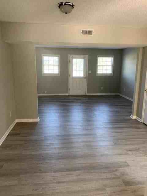 1544 Ashland Dr #C - Photo 4 of 19