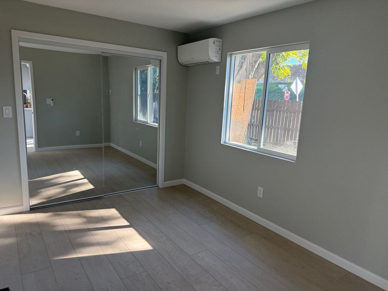 1914 Wagner St - Photo 5 of 6