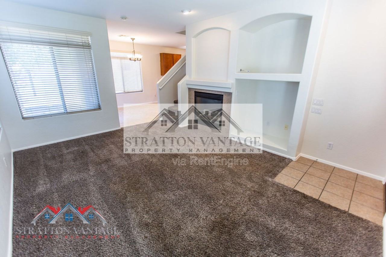 1247 S Emmett Dr - Photo 6 of 42